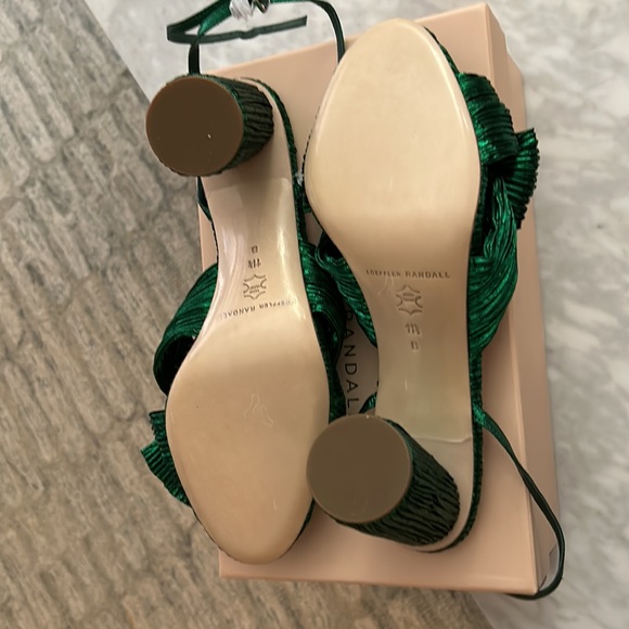 Loeffler Randall in Emerald! New in Box size 11.5, fits like a size 11 IMO - Picture 3 of 5